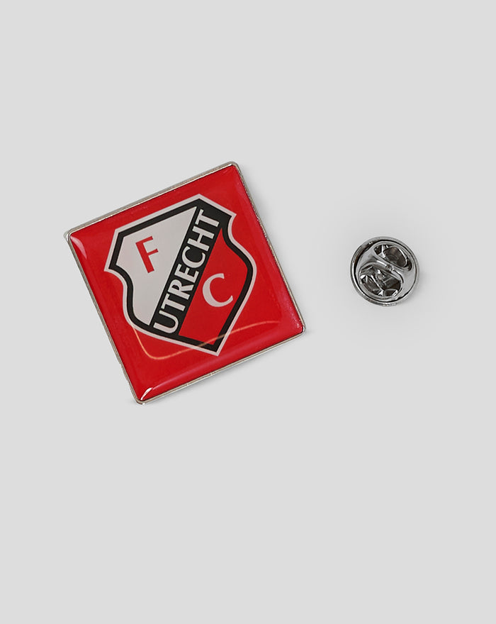 Red enamel FC Utrecht crest pin