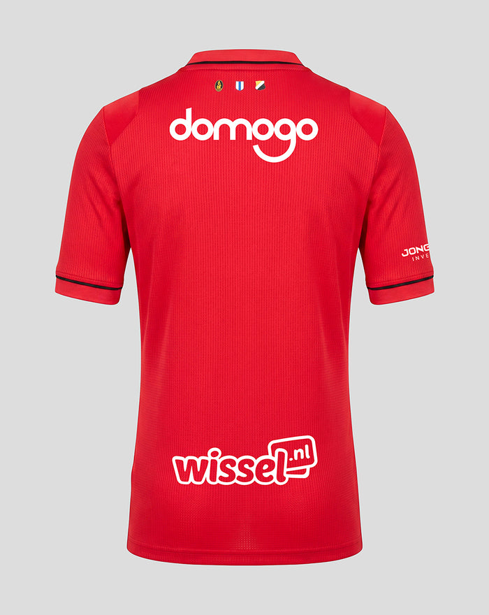 Rugzicht op FC Utrecht thuisshirt 26/27 junior in rood met Domogo bovenaan en Wissel.nl onderaan de rug