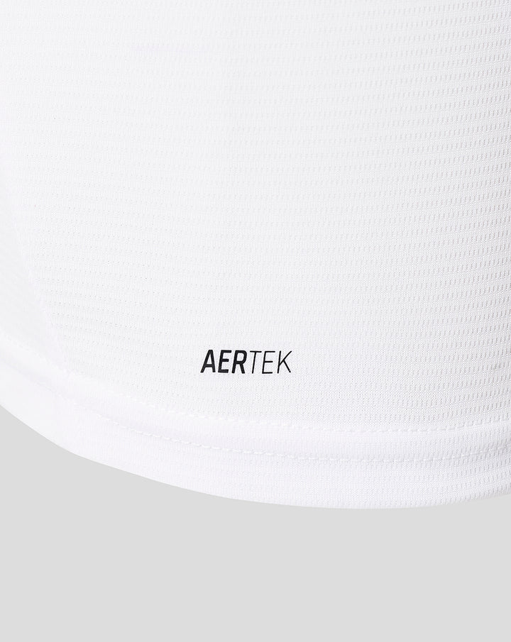 Lower back hem of white FC Utrecht third shirt with AERTEK branding.