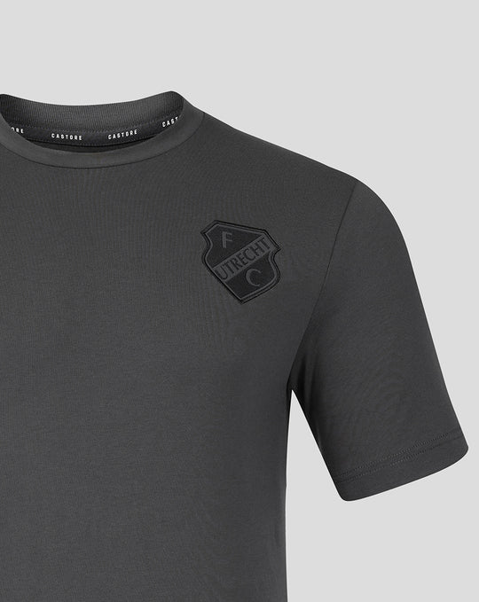 Dark grey men's FC Utrecht Travel T shirt with club crest on left chest.